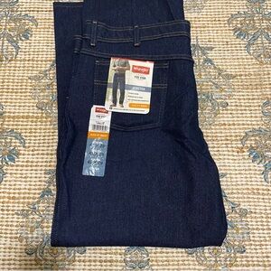 Wrangler Men's Deep Indigo Straight Jeans